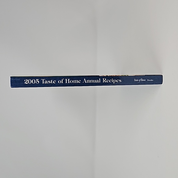 Taste of Home 2005 Annual Recipes Hardcover Cookbook - Picture 3 of 10